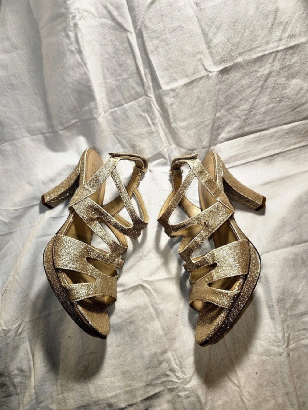 NATURALIZER Glitter Strappy Heels in Gold US 7 - Picture 10 of 12